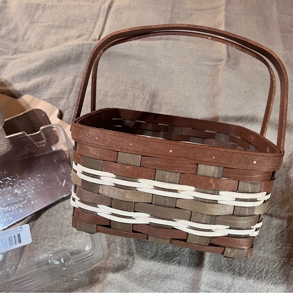 NIB Longaberger JW Heritage Series Cake Basket w/Liner, Protector, Riser, Lid - Picture 3 of 11
